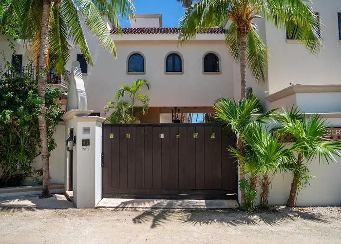 6br Exclusive Beachfront W/ Pool In Tulum Villa