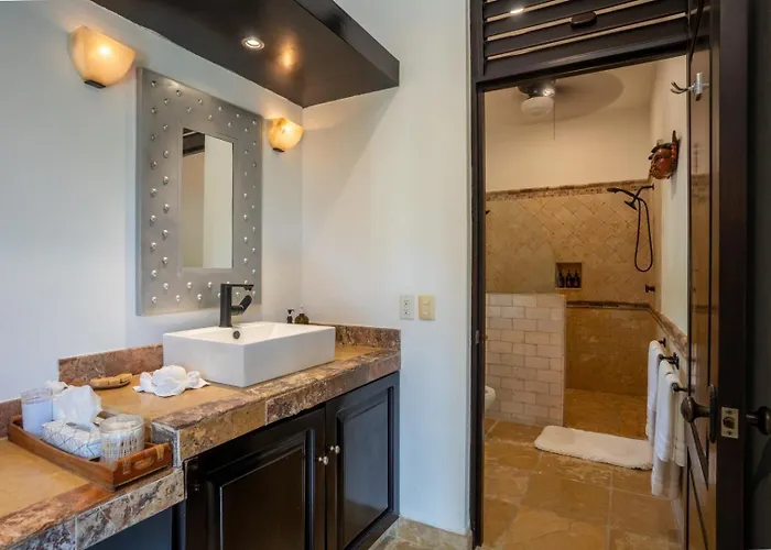 Villa 6br Exclusive Beachfront W/ Pool In Tulum *