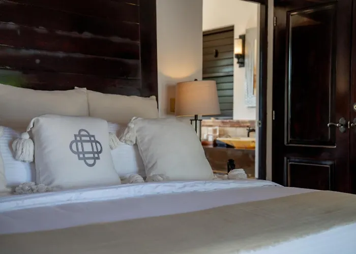 6br Exclusive Beachfront W/ Pool In Tulum