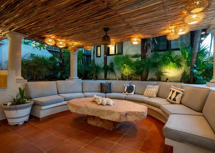 6br Exclusive Beachfront W/ Pool In Tulum Villa