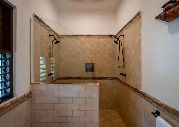 6br Exclusive Beachfront W/ Pool In Tulum *