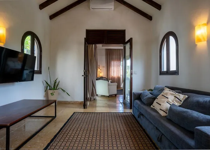 6br Exclusive Beachfront W/ Pool In Tulum