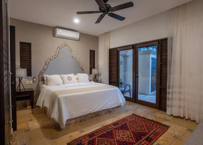 6br Exclusive Beachfront W/ Pool In Tulum Villa *